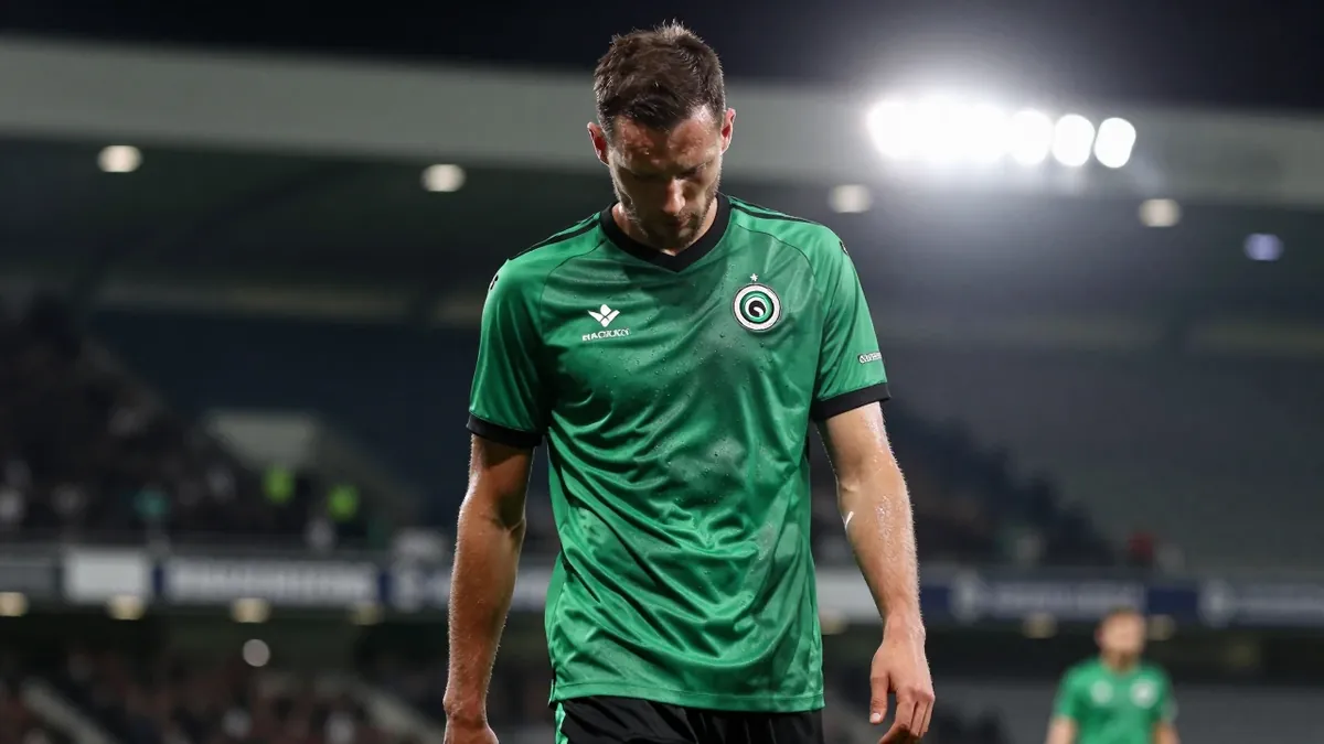 Cercle Brugge KSV suffered a 0-3 home defeat to KAA Gent in the Jupiler Pro League, leaving the team stuck in 14th place...